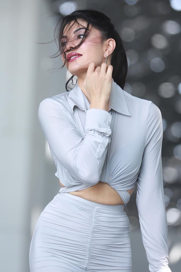 Bollywood Actress Jacqueliene Fernandez Birthday Special Gallery17