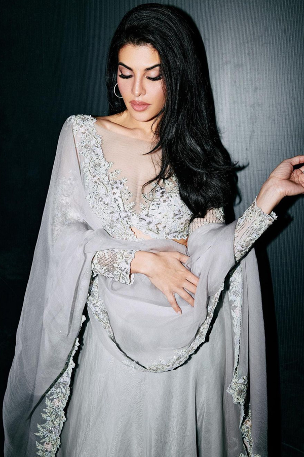 Bollywood Actress Jacqueliene Fernandez Birthday Special Gallery23