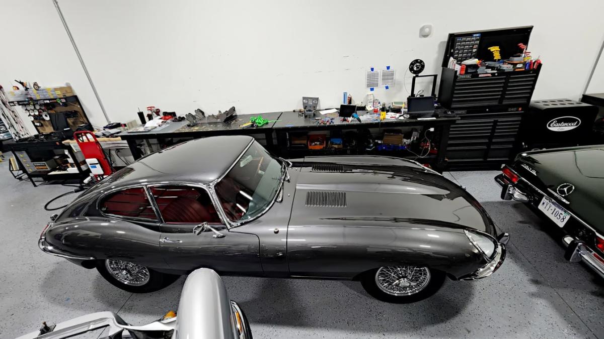 Moment Motors Garage Refurbished Old Cars Into New Ones8