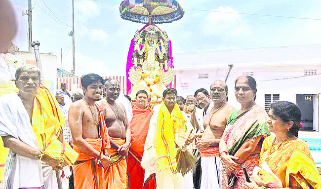 మట్టపల్లిలో నిత్యారాధనలు | - | Sakshi