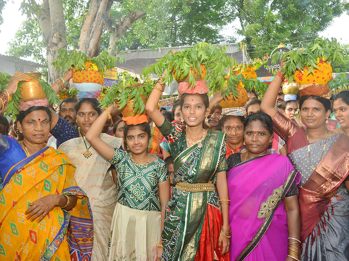 Bonalu Celebrations at Nalgonda District Photos21