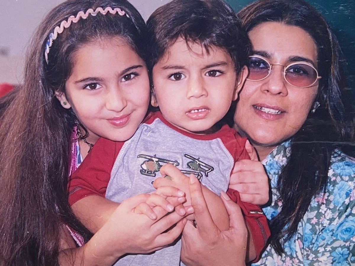 Bollywood Beauty Sara Ali Khan Birthday Special Rare Photo Gallery8