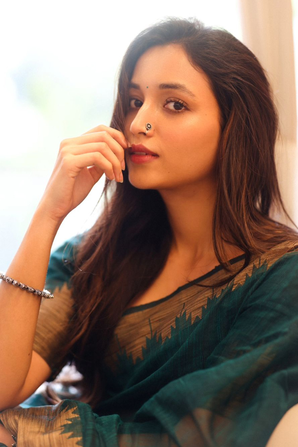 Srinidhi Shetty Latest Pics In Green Saree Goes Viral4