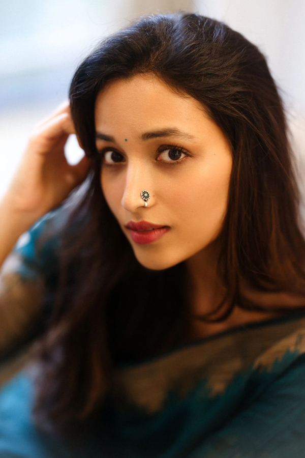 Srinidhi Shetty Latest Pics In Green Saree Goes Viral6