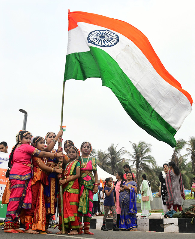 Har Ghar Tiranga Photos Goes Viral10