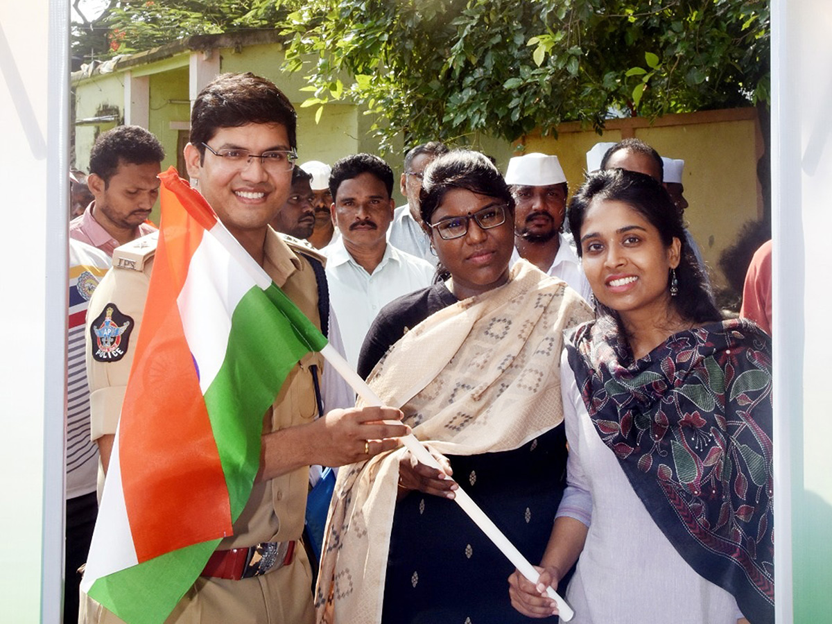 Har Ghar Tiranga Photos Goes Viral36