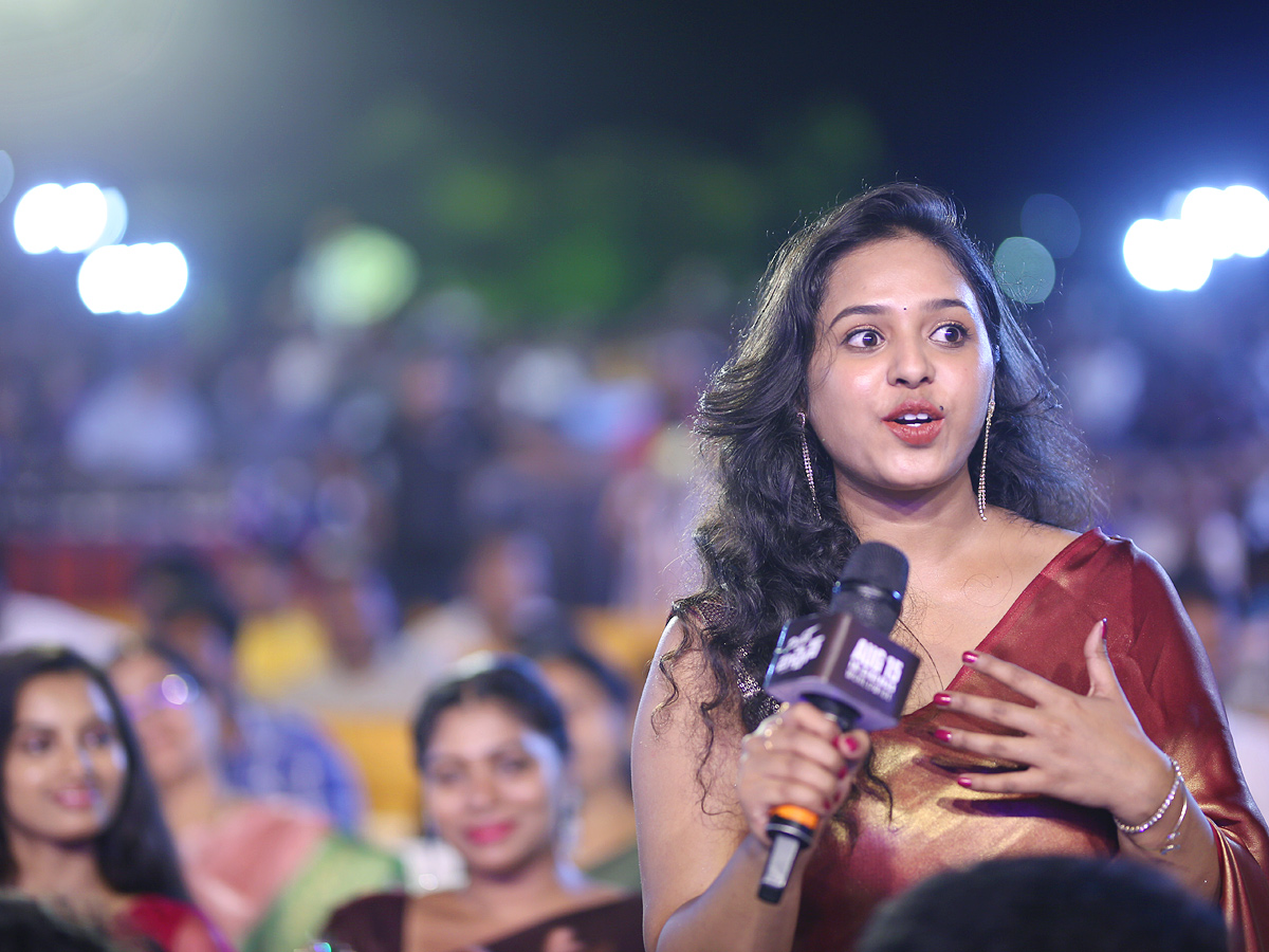 హీరో రవితేజ ‘మిస్టర్ బచ్చన్’ ప్రీ రిలీజ్ ఈవెంట్ (ఫొటోలు) | Hero Ravi ...
