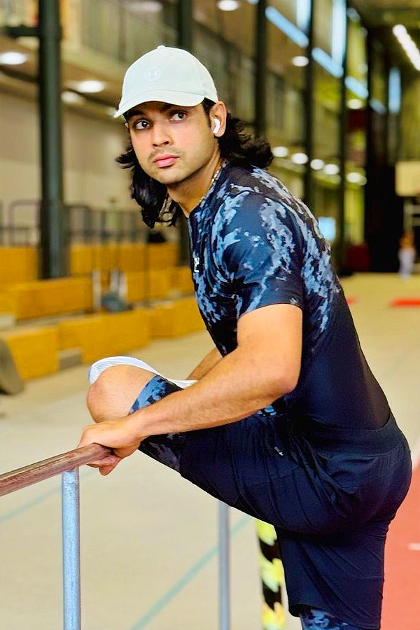Manu Bhaker Marrying Neeraj Chopra? Photos15