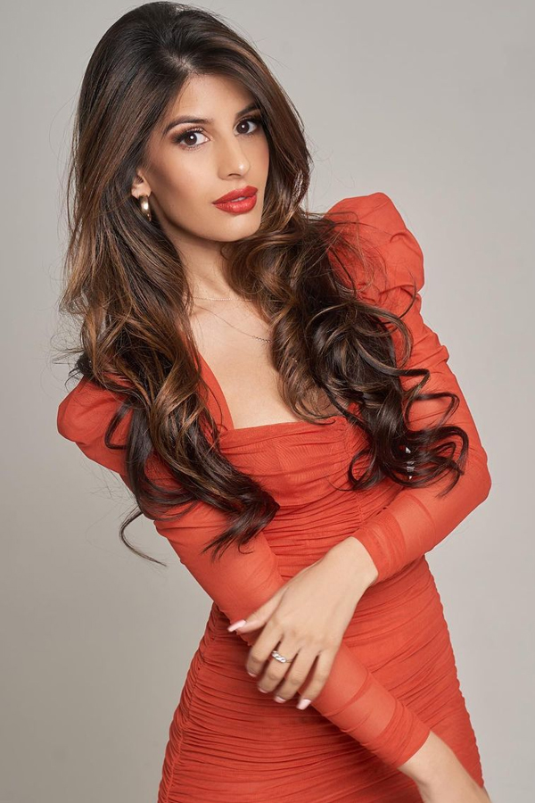 Hardik Pandya Dating Rumors With British Singer And Actress Jasmin Walia: Photos2