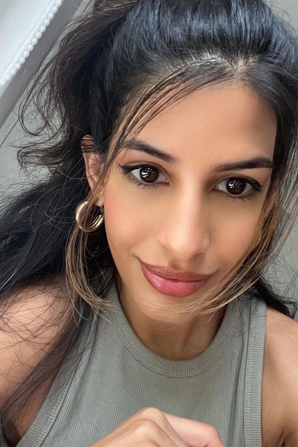 Hardik Pandya Dating Rumors With British Singer And Actress Jasmin Walia: Photos4