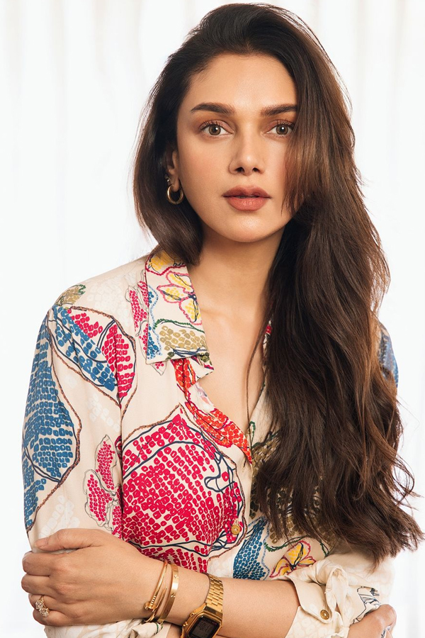 Heeramandi Beauty Aditi Rao Hydari Latest Looks In Western Dress3