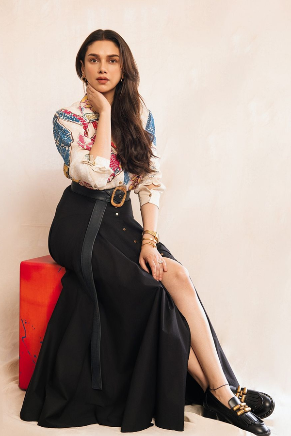 Heeramandi Beauty Aditi Rao Hydari Latest Looks In Western Dress4