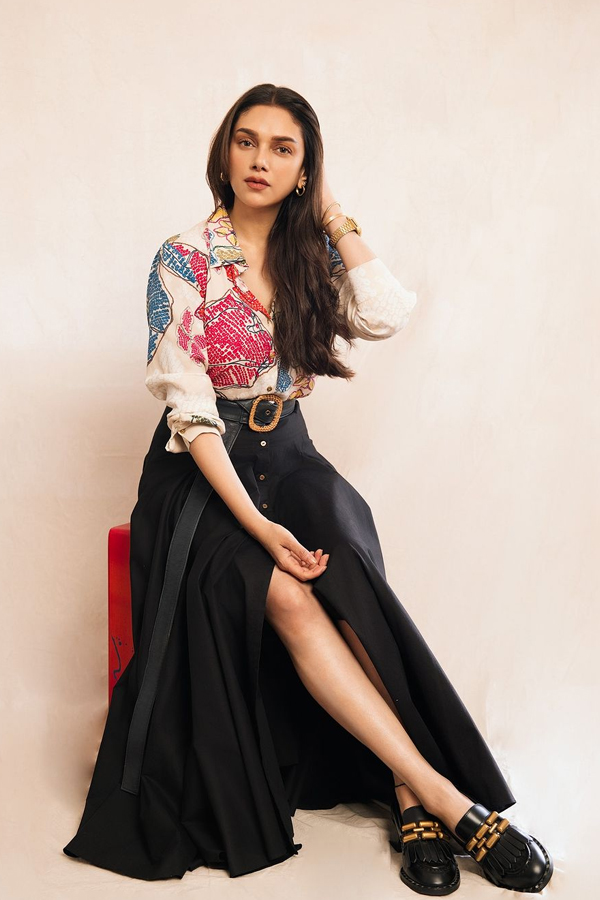 Heeramandi Beauty Aditi Rao Hydari Latest Looks In Western Dress6