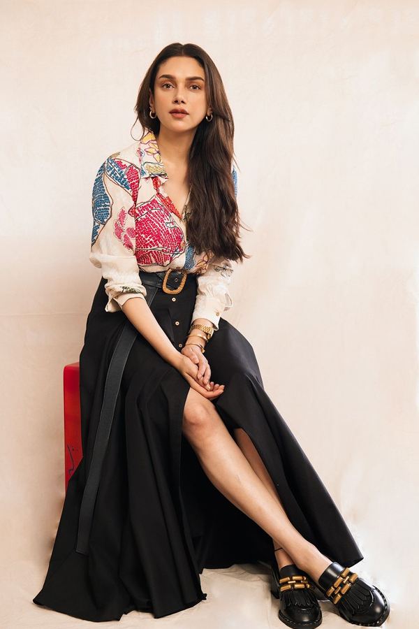 Heeramandi Beauty Aditi Rao Hydari Latest Looks In Western Dress7