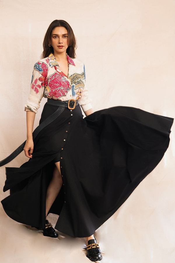 Heeramandi Beauty Aditi Rao Hydari Latest Looks In Western Dress10