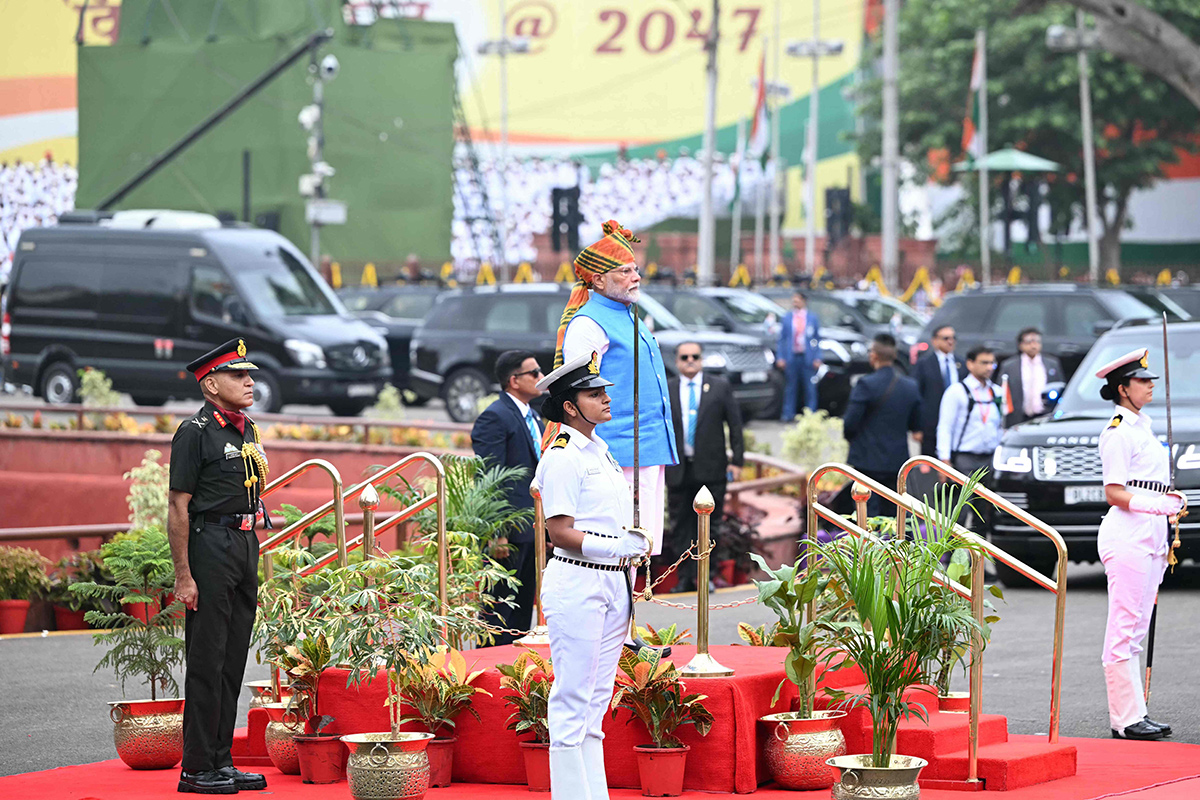 Independence Day 2024 PM Modi Flag Hoisting Live Updates8