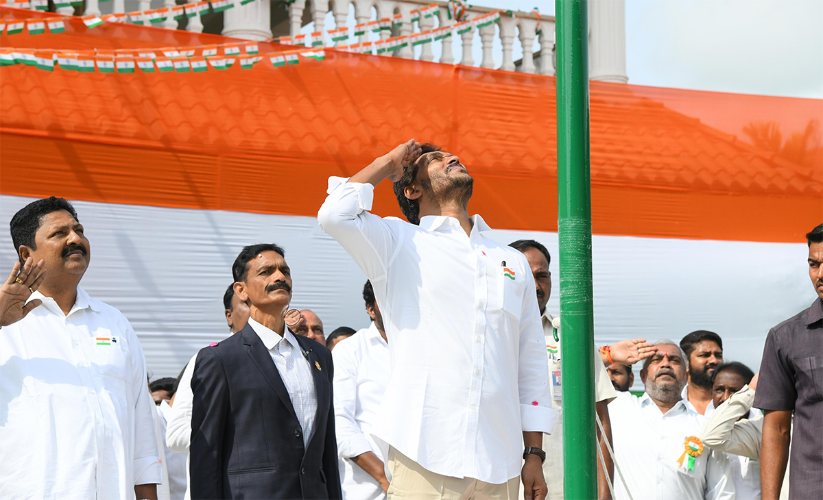 YS Jagan Participates in 78th Independence Day Celebrations1
