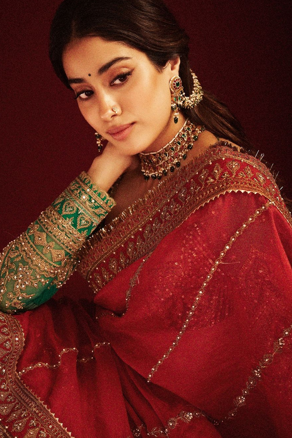 Devara Beauty Janhvi Kapoor Latest Looks In Red Saree Photos Viral2