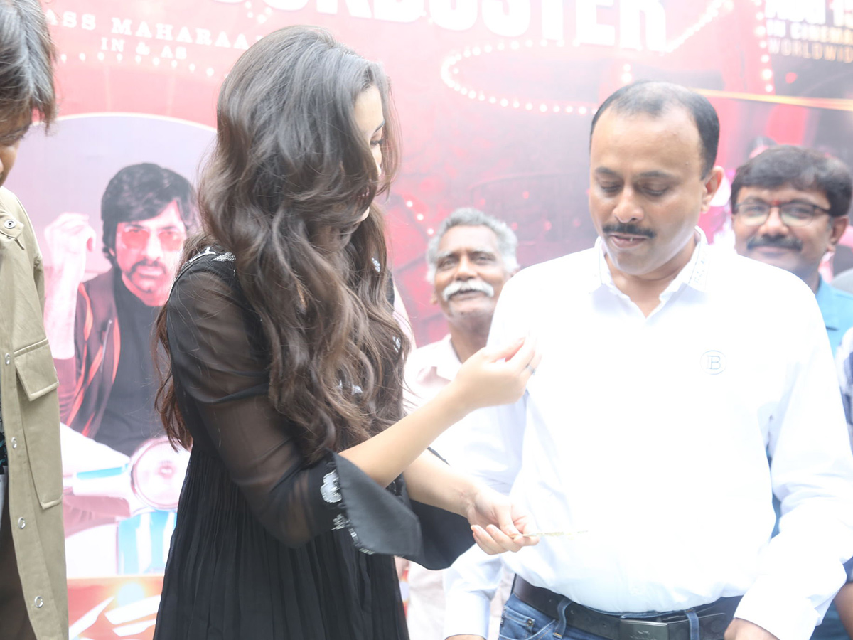 Ravi Teja Mr Bachchan Movie Success Celebrations Photos20