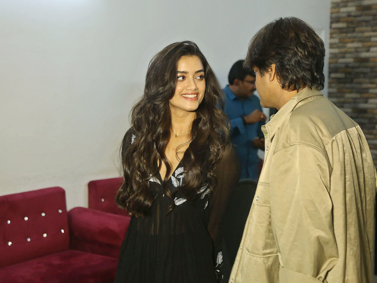 Ravi Teja Mr Bachchan Movie Success Celebrations Photos27