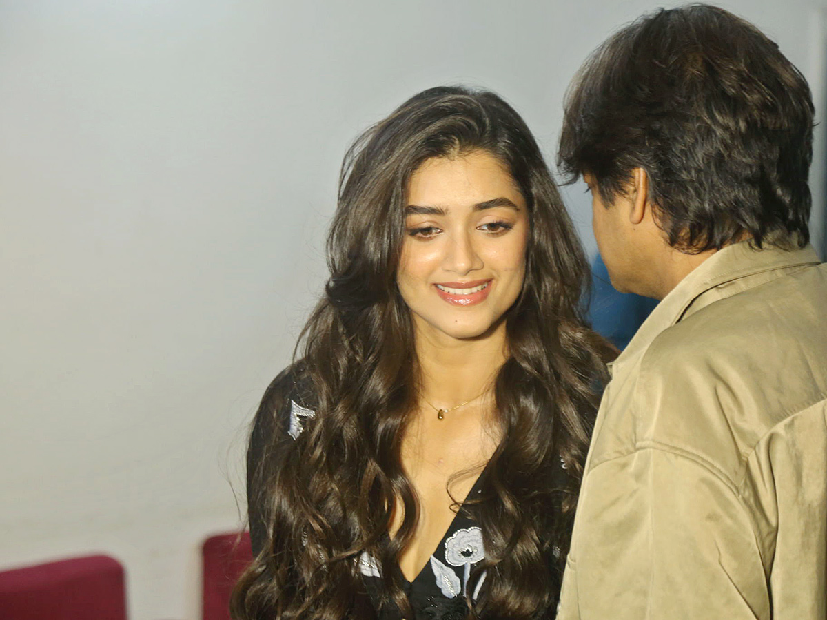 Ravi Teja Mr Bachchan Movie Success Celebrations Photos3