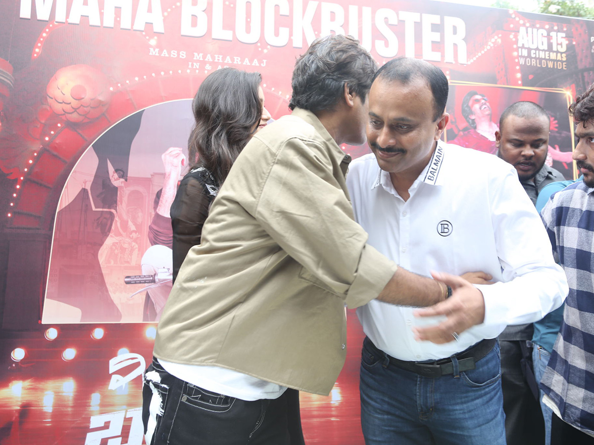 Ravi Teja Mr Bachchan Movie Success Celebrations Photos6