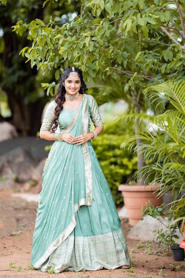 Television Actress Tejashwini Gowda Cute Looks In Half Saree13