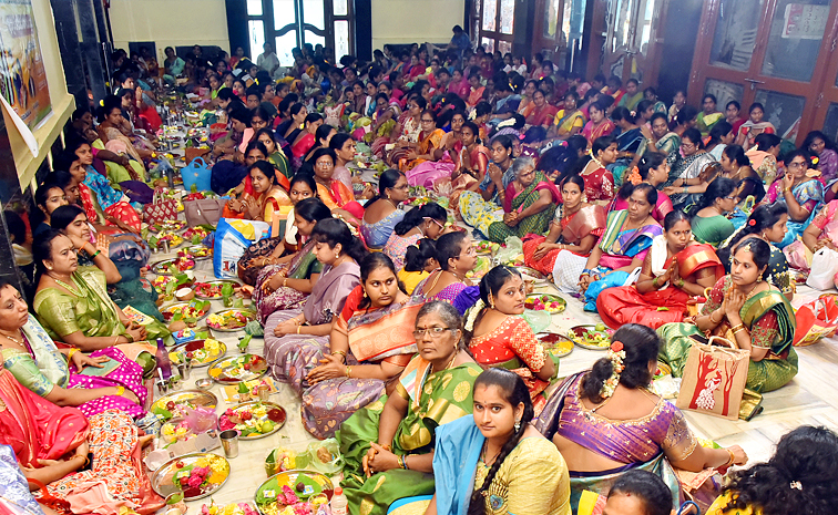 Varalakshmi Vratham Celebrations in Telugu States: Photos16
