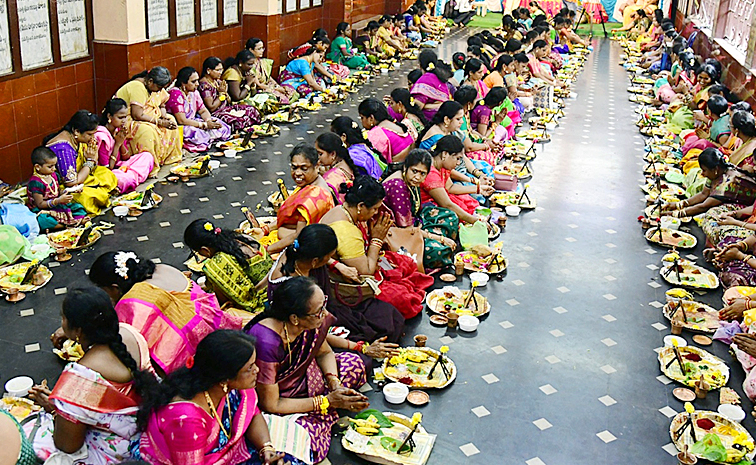 Varalakshmi Vratham Celebrations in Telugu States: Photos33