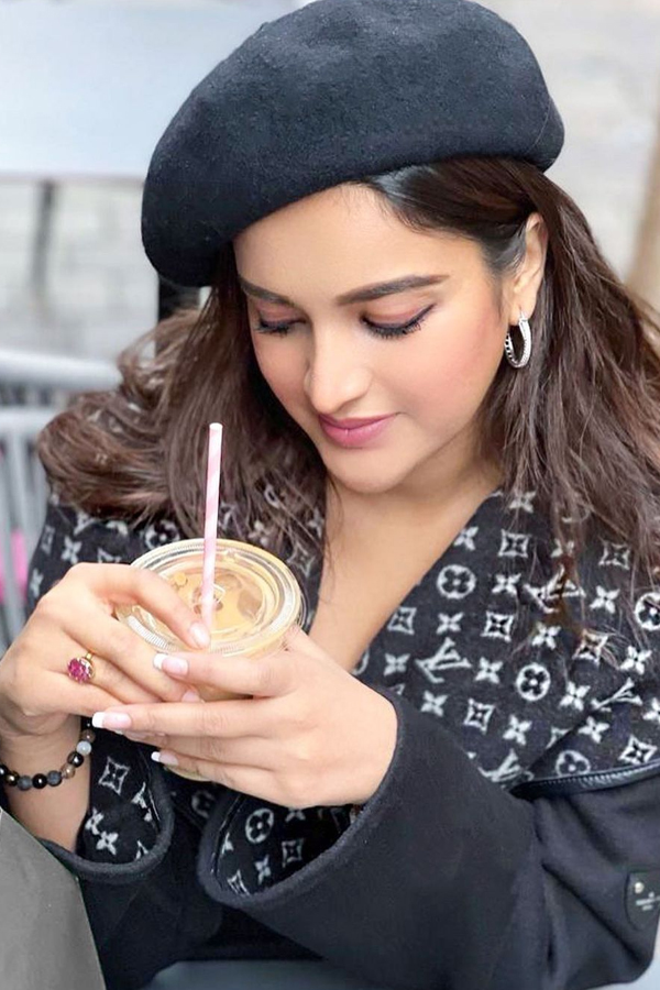 Actress Nidhhi Agerwal Birthday Special Gallery19