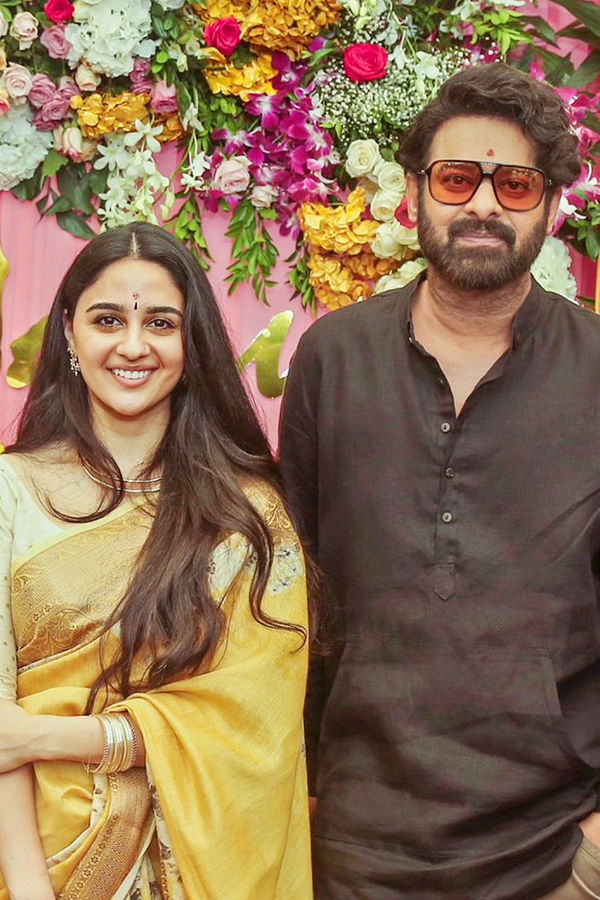 ప్రభాస్‌ - హను రాఘవపూడి సినిమా..ఓపెనింగ్‌ ఫోటోలు వైరల్‌ | Prabhas And ...