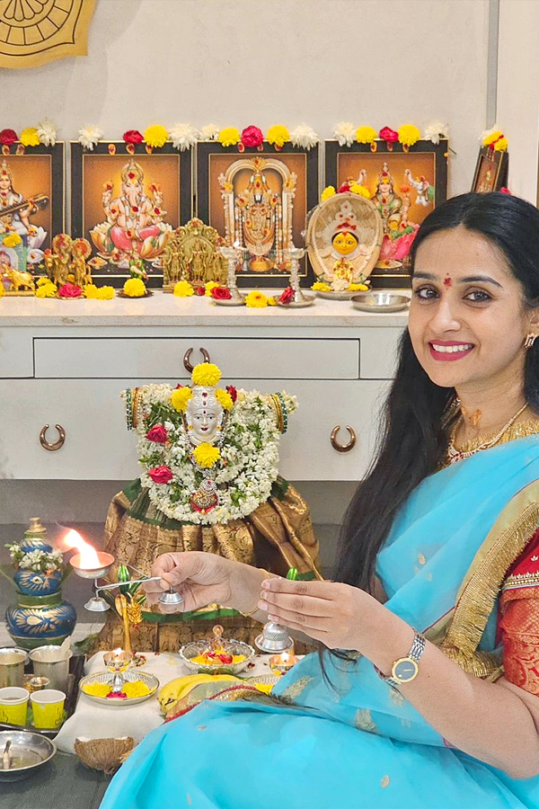 Heroine laya varalakshmi vratam pooja photos9