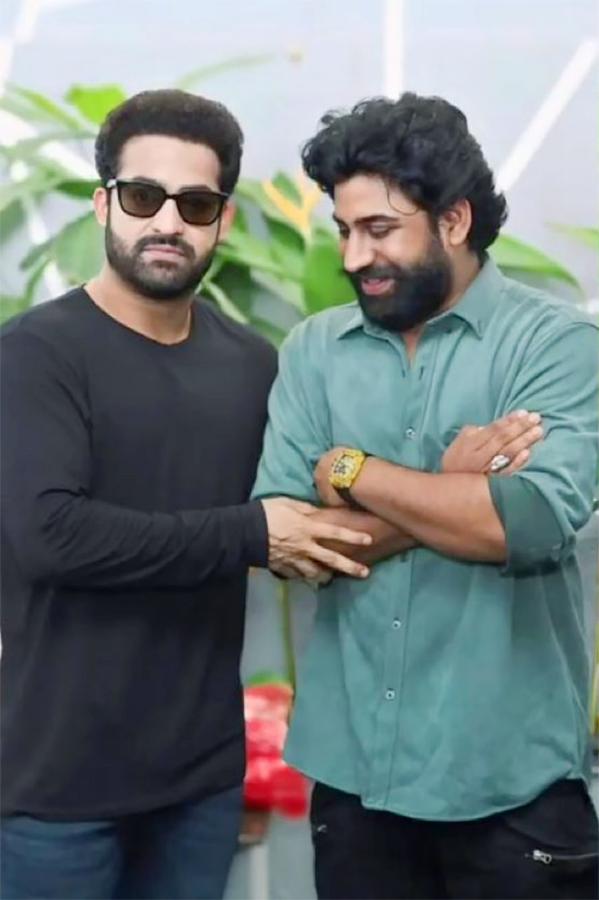 Jr NTR Congratulates AAY Movie Team Photos7