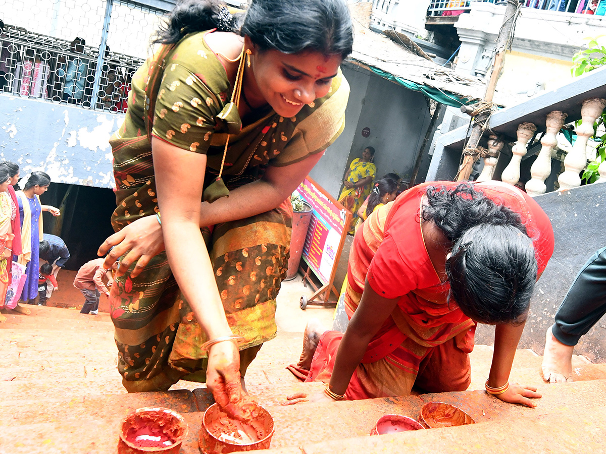 Devotees Huge Rush at Indrakeeladri Durga Devi Temple 13