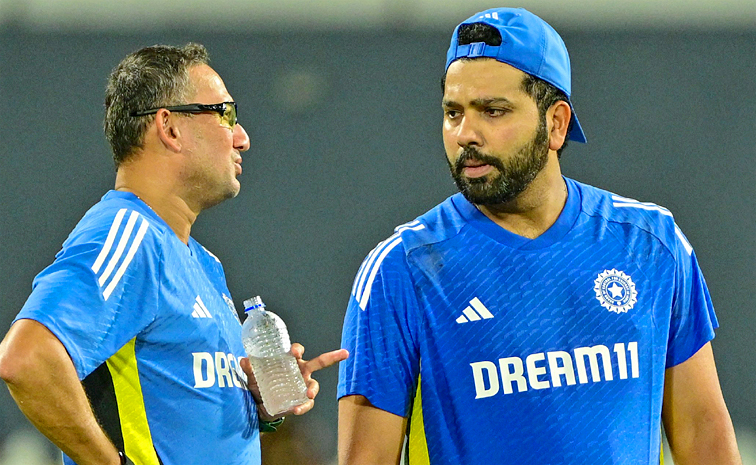 Gambhir And Kohli Share Light Moment in Practice ahead of the IND vs SL ODI Series Photos10