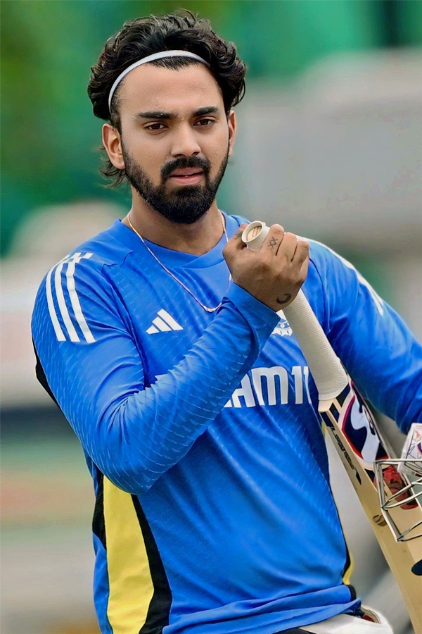 Gambhir And Kohli Share Light Moment in Practice ahead of the IND vs SL ODI Series Photos11