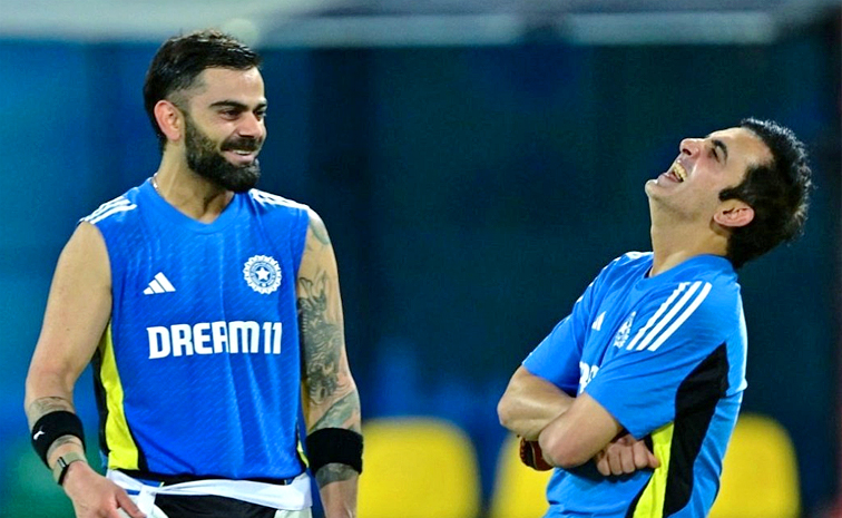 Gambhir And Kohli Share Light Moment in Practice ahead of the IND vs SL ODI Series Photos2
