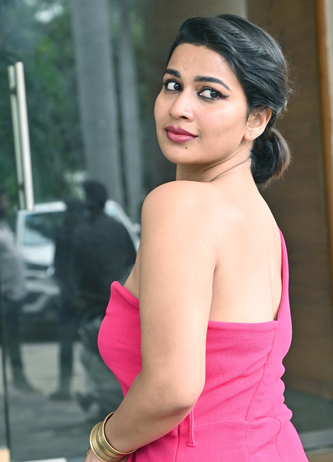 actress Inaya Sultana hot photos19