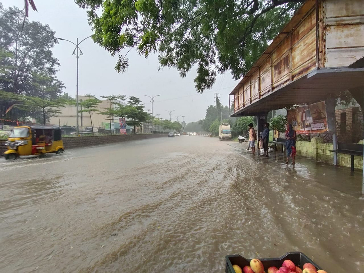 heavy rains in telangana 2024 photos28