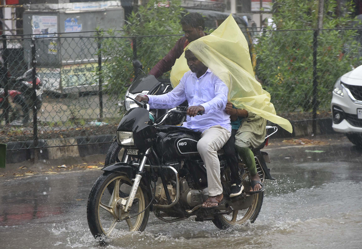 heavy rains in telangana 2024 photos31