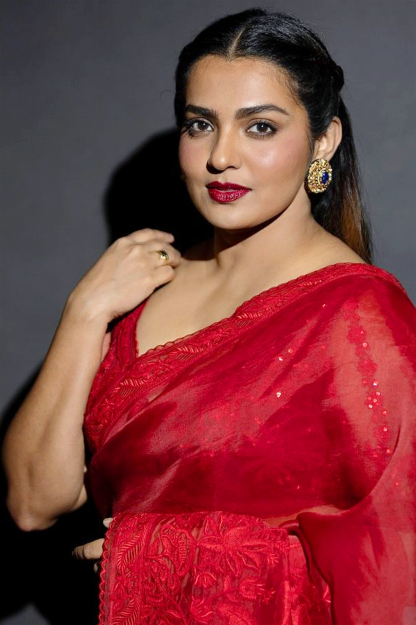 Interesting Facts About Thangalaan Actress Parvathy Thiruvothu Photos19