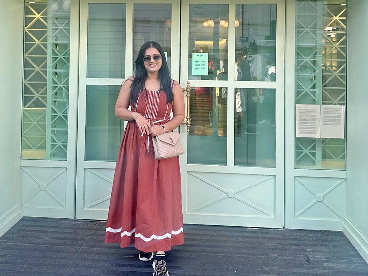 Suryakumar Yadav Wife Devisha Shetty Shares London Vacation Photos8