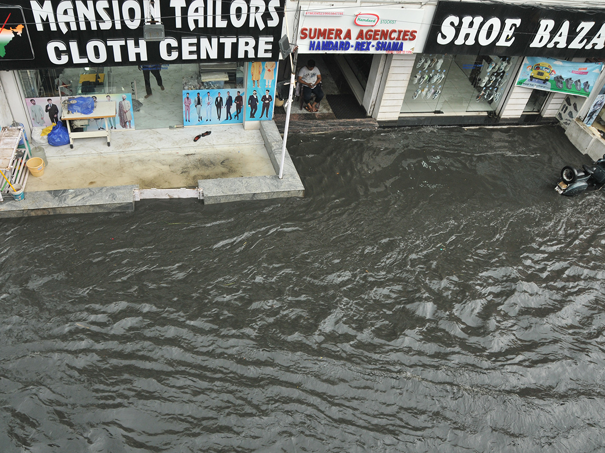 Heavy Rains in Hyderabad: See Photos9
