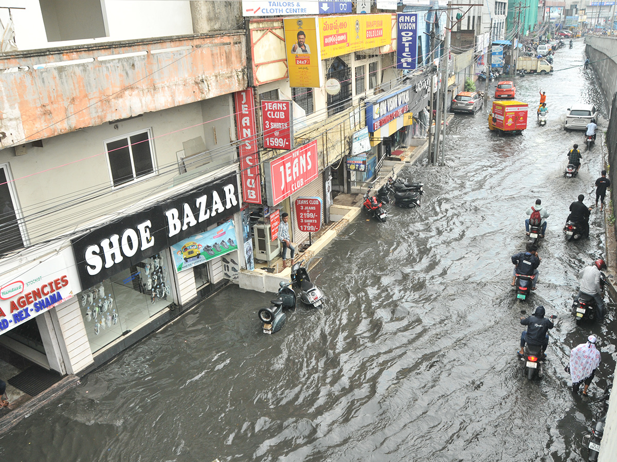 Heavy Rains in Hyderabad: See Photos5