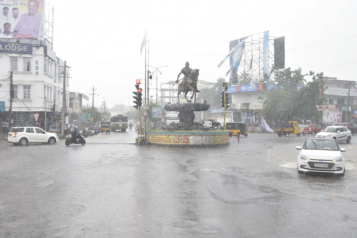 heavy rains in telangana 2024 photos10
