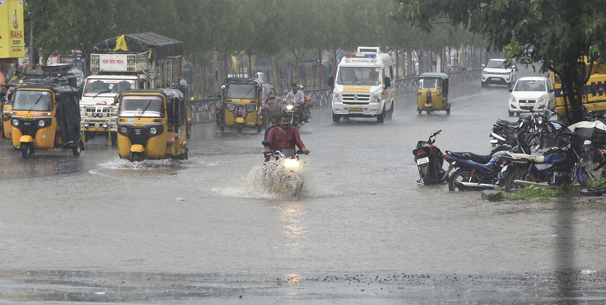 heavy rains in telangana 2024 photos15