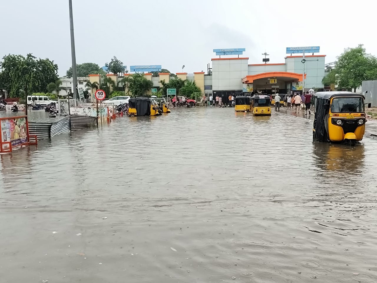 heavy rains in telangana 2024 photos20