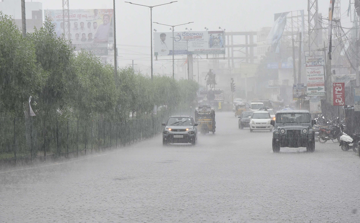 heavy rains in telangana 2024 photos6