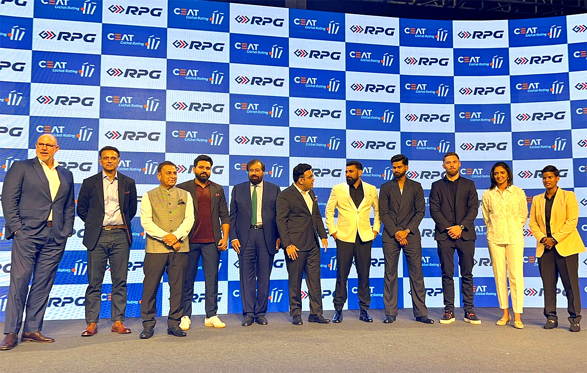 CEAT Cricket Award function in Mumbai Photos11