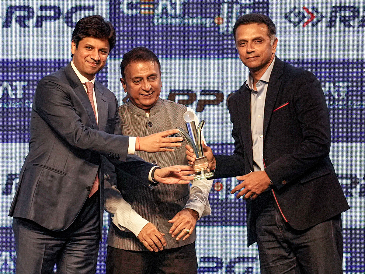 CEAT Cricket Award function in Mumbai Photos2